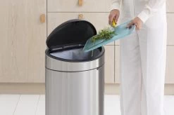 Brabantia Touch Bin Prullenbak - 40 L - Matt Steel Fingerprint Proof -Winkel Voor Huishoudelijke Artikelen 1200x799 15